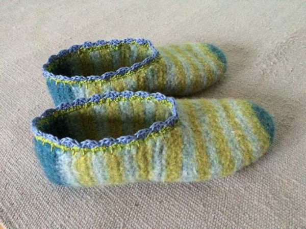 crochet slippers (1)
